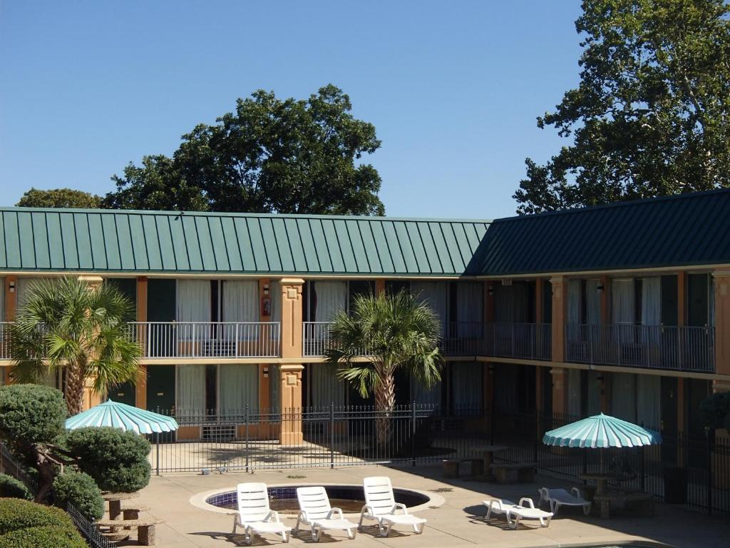 Bossier Inn And Suites Bossier City Exterior photo